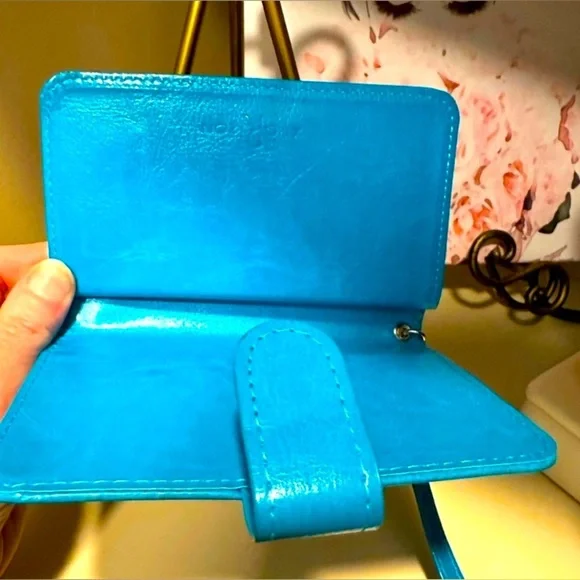 HORIZON Vibrant Aqua Blue Wallet/Wristlet, NWOT - Picture 2 of 4